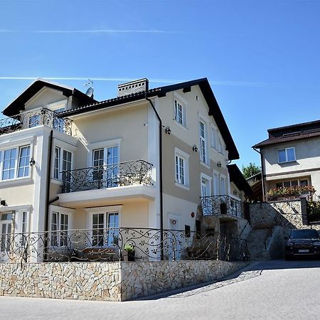 Willa Różana - Apartamenty i Pokoje Gościnne Sandomierz Exterior foto